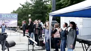 Буду петь (на площади города)