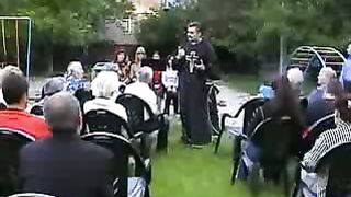 Проповедь Евангелия во дворах май 2008