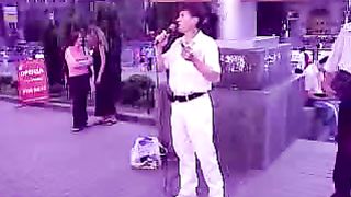 Уличный евангелист в Киеве о Даре Жизни