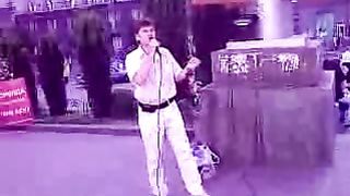 Уличный евангелист в Киеве о Даре Жизни