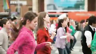 Флеш моб на главной площади «Церковь Веры» Будапешт