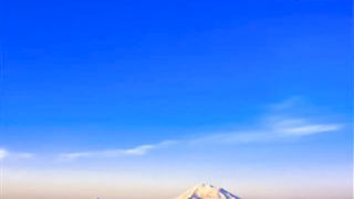 С небес лазурных к нам пришёл Спаситель