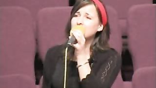 Люда Руссу - Мне с людьми говорить