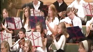 Лена Ковалева - песня с оркестром