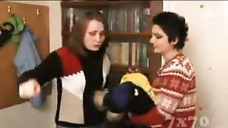 Кто воспитывает детей